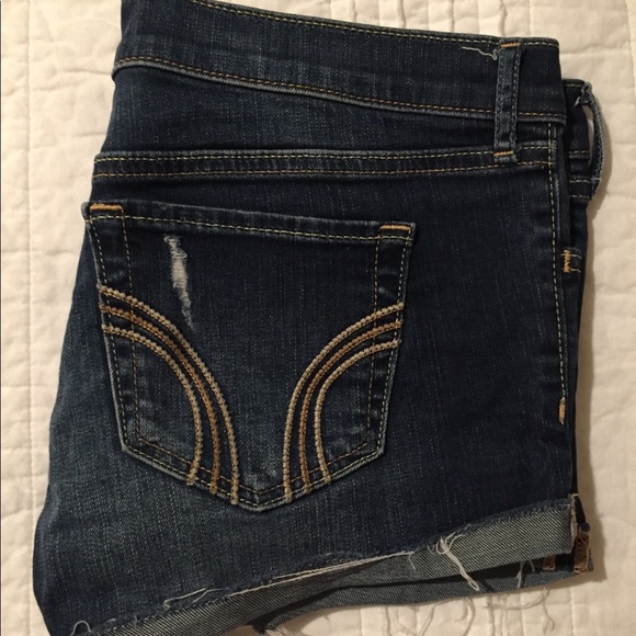 Hollister Jean Shorts - Picture 2 of 3